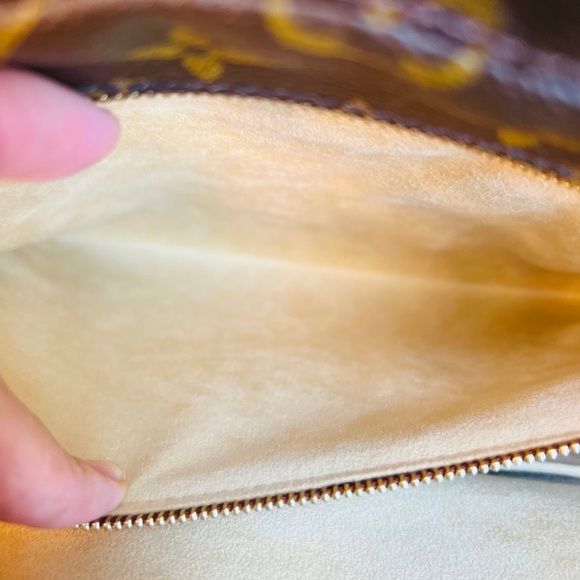 Luco Tote guaranteed Authentic ❌No offers pls❌ sold on my page - Picture 12 of 16